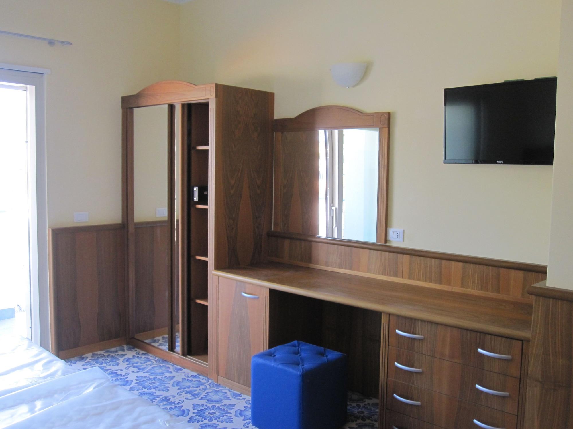 Hotel Panoramic Giardini Naxos Dış mekan fotoğraf