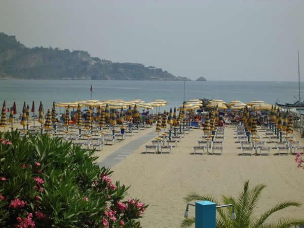 Hotel Panoramic Giardini Naxos Dış mekan fotoğraf