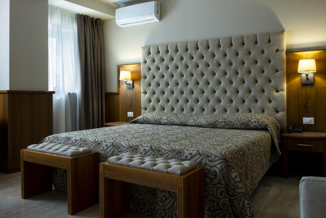 Hotel Panoramic Giardini Naxos Dış mekan fotoğraf