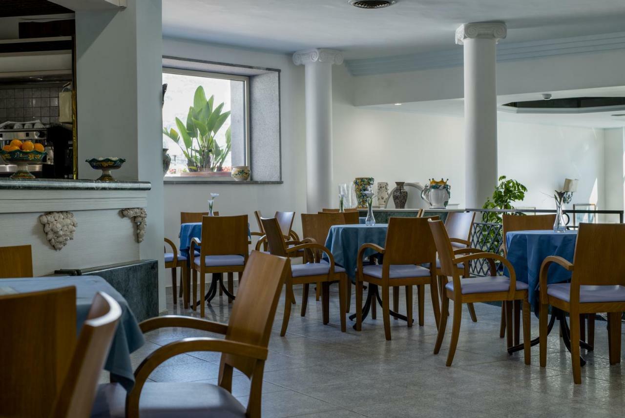 Hotel Panoramic Giardini Naxos Dış mekan fotoğraf